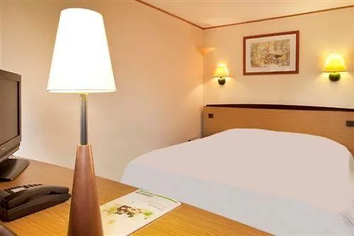 ***  Campanile Hotel Beauvais France